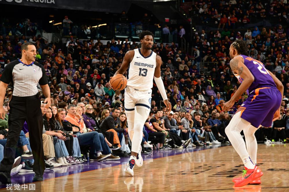 现代足球中 现代足球中